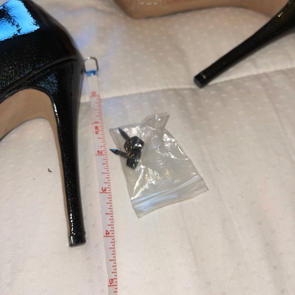 VINCE CAMUTO Marble/Black Patent SZ 6.5 WORN ONCE - Picture 8 of 11